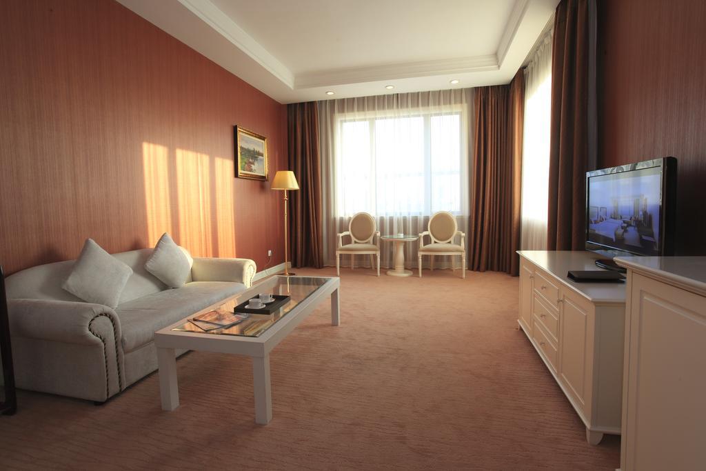 Shanghai Eiffelton Hotel Buitenkant foto